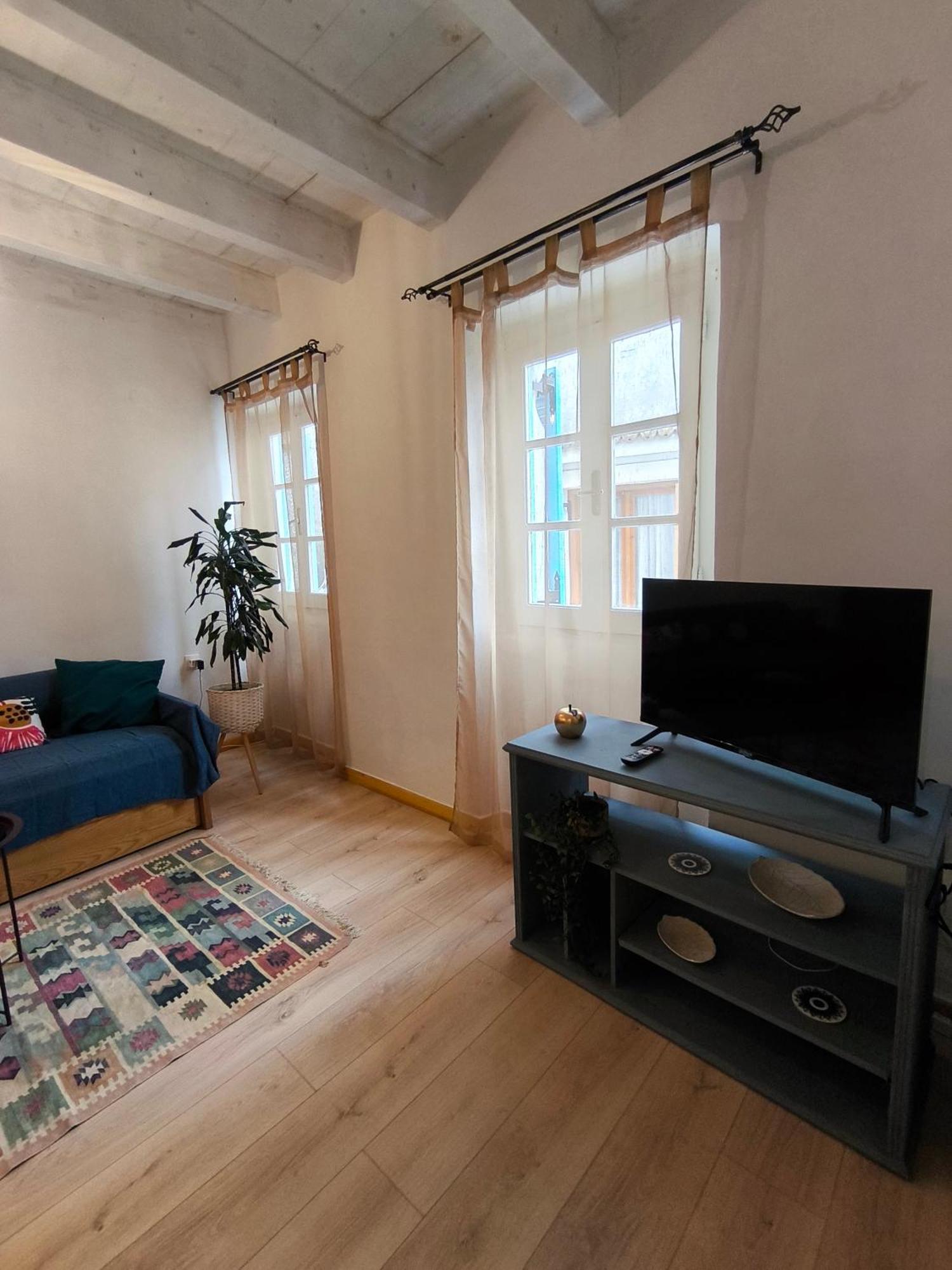 Dafnis Apartment Corfu Town Екстер'єр фото